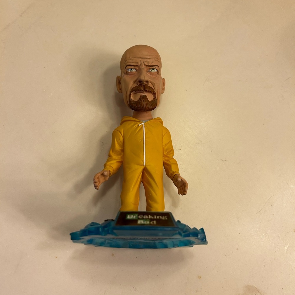 Breaking Bad, "Walter White" Yellow Hazmat Suit - New Bobblehead - Mezco 2014